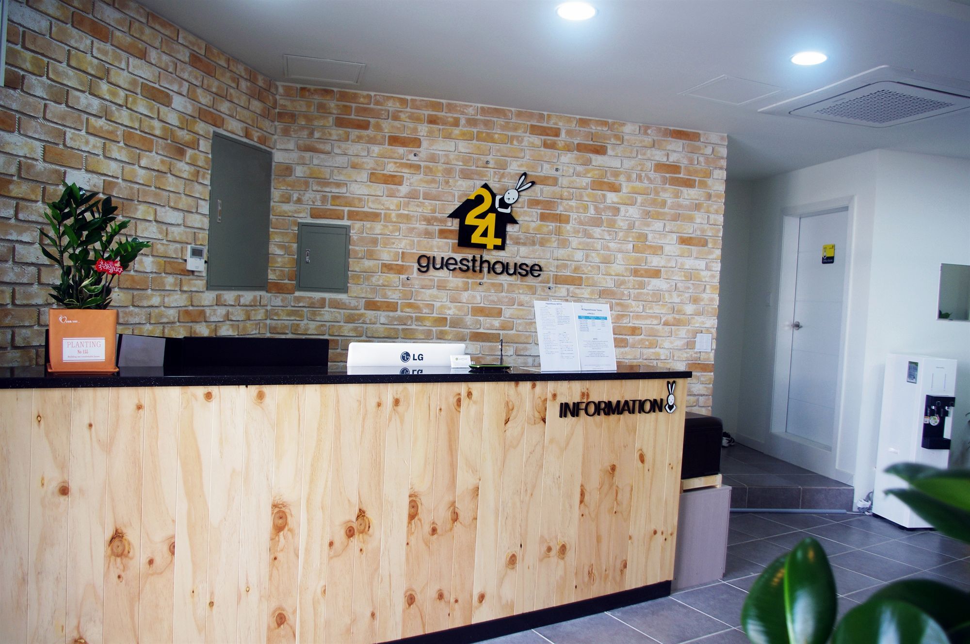 24 Guesthouse Yeosu Esterno foto