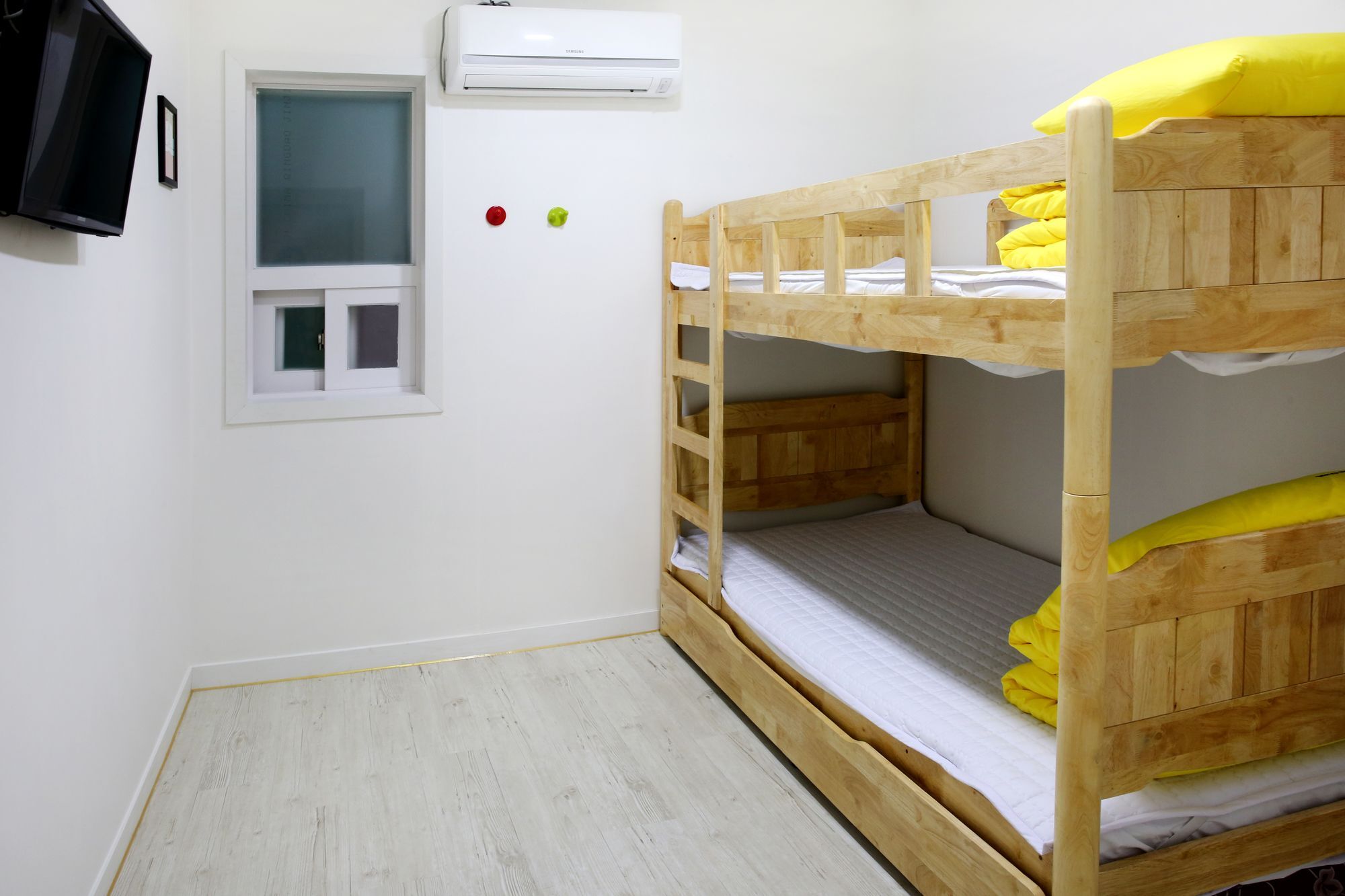 24 Guesthouse Yeosu Esterno foto