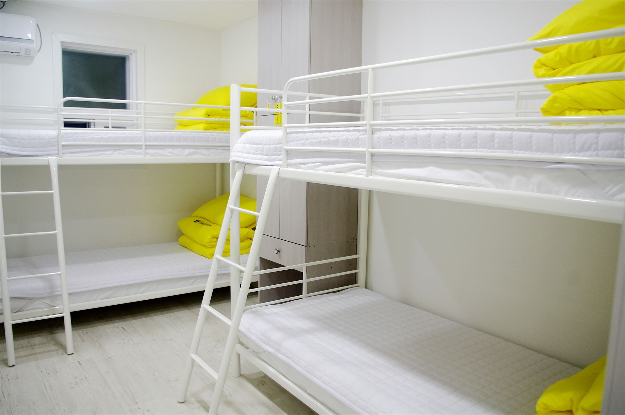 24 Guesthouse Yeosu Esterno foto